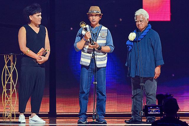 「陳建年」だけでなく、プレゼンターの「胡德夫」と「Sangpuy」も卑南族(プユマ族)という偶然の3ショット