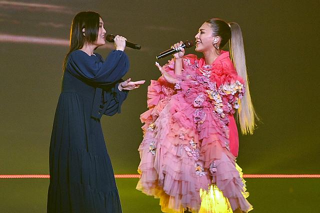 「徐佳瑩」、「艾怡良」、二人の美声が紡ぎ出す鳥肌ものの素晴らしいハーモニー！