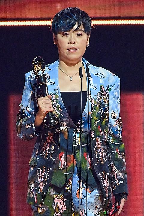 本業は大手企業のエンジニアという「江惠儀」。趣味として自費リリースしたアルバムで受賞というから驚きです