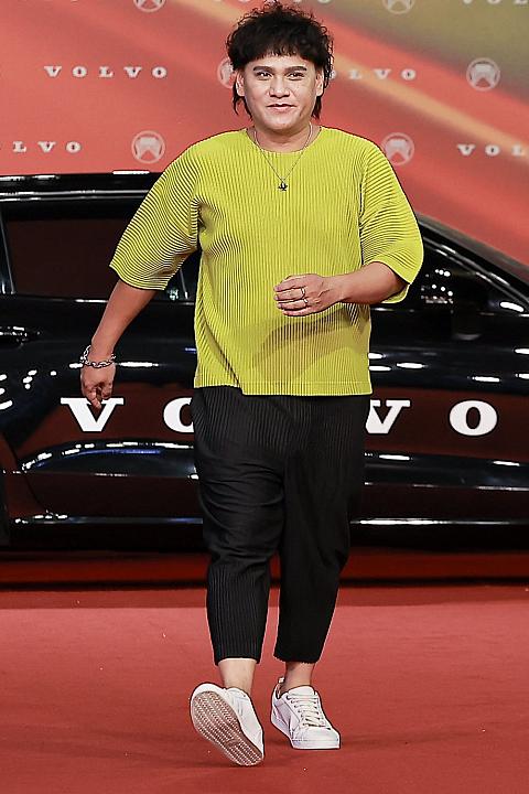 「黃連煜」とデュエットした「滅人山」で客家語に挑戦した「Sangpuy(桑布伊)」。年度楽曲賞ノミネートです