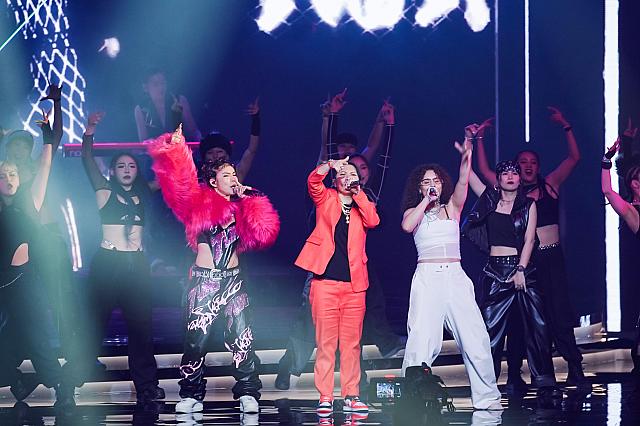 DJ.RAYRAYによるDJから始まり、7LING、Majin、葛仲珊が次々にヒップホップを披露。ラスト3人で歌った『皇后區的皇后』は、台湾人女性ラッパーの存在感を見せつけてくれました！ 