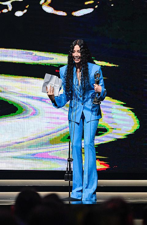 最高のライブパフォーマンスと、喜びの笑顔を披露してくれたA-Lin(画像提供：台視)