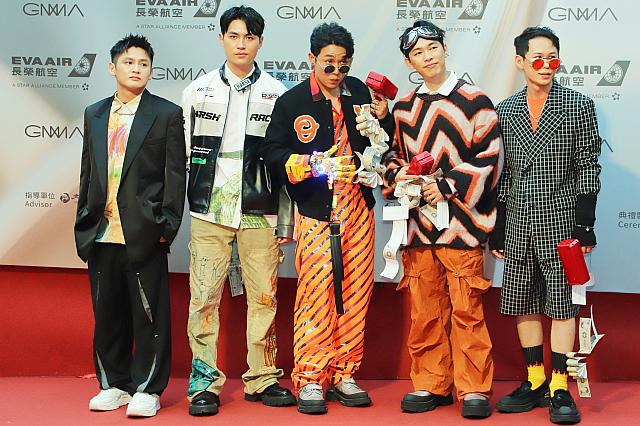 芒果醬 (Mango Jump)の登場！「金曲賞の舞台に上がったらしたいことはある？」との質問に、「みんなに感謝を伝えたいけれど、僕らは受賞できないと思うよ～」と、とても無欲な芒果醬(笑)。