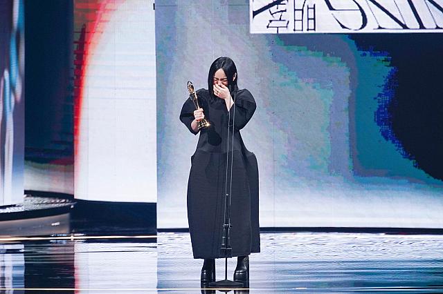 涙を浮かべながら、喜びをかみしめる徐佳瑩