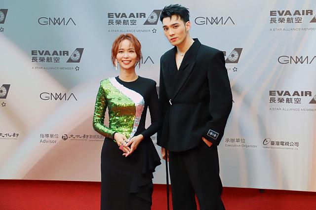 星光大道プレゼンターの陳明珠と黃偉晉