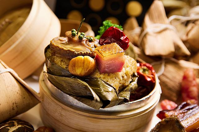 「變臉煙燻鴨肉粽」
