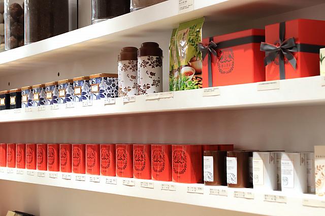 茶葉が高品質で且つお茶缶がおしゃれなんですよ～！