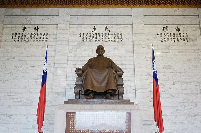蔣介石像