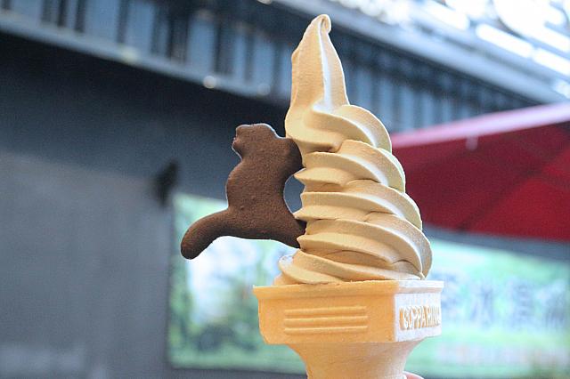 散策のお供はお茶ソフト