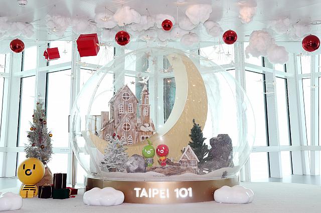 台北101の展望台もクリスマス！