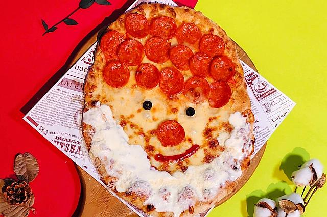 サンタさんのピザなんてものも♡