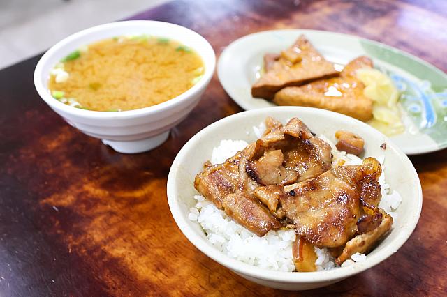 これだけ頼んで85元！いずれも小ぶりサイズなのでちょっと物足りなさはありますが、他店や夜市をはしごするにはちょうどいいかも！