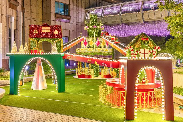 19.「天際軌道列車」17:30～23:00 台鉄「板橋車站」東二門