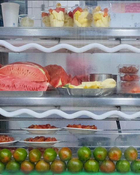 まずはお店の冷蔵庫がレトロで良き♡「⋱⋰ ⋱⋰ ⋱⋰ ⋱⋰ ⋱⋰」型パイプのがキュートなんですよね～！<br>画像提供：林森in台湾