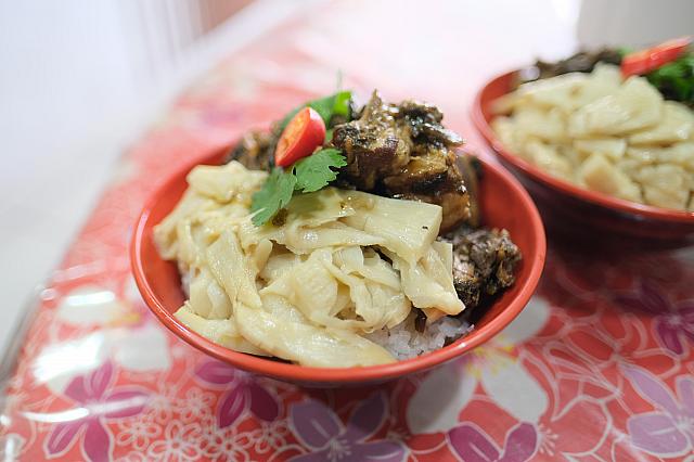 梅乾扣肉飯(豚の角煮ご飯)