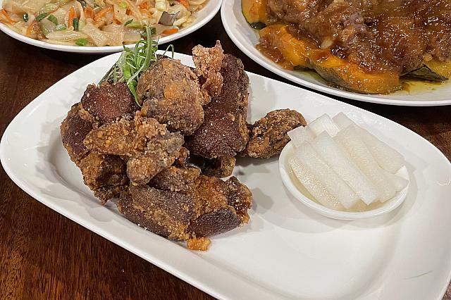 サクサクでプルプルの脆皮豬腳(揚げ豚足)♪