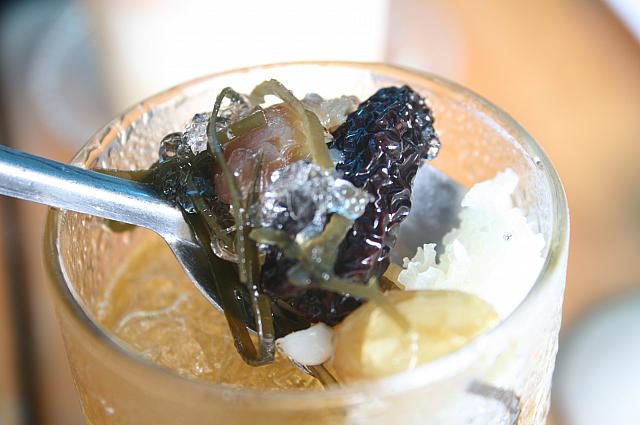 乾燥ナツメが漢方っぽい味を出してるんですね…。