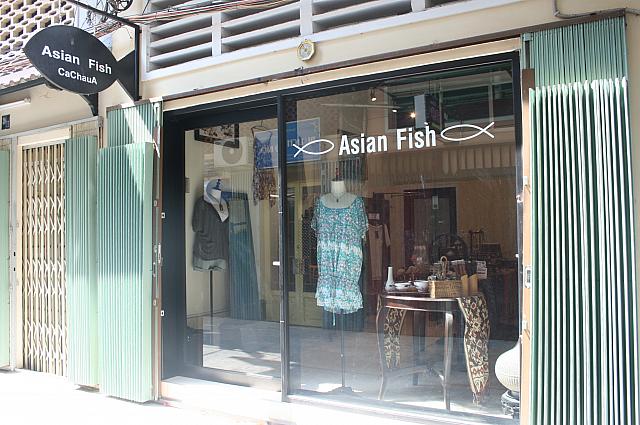 斜め向かいにはオリエンタル雑貨店「アジアンフィッシュ」もあります。

