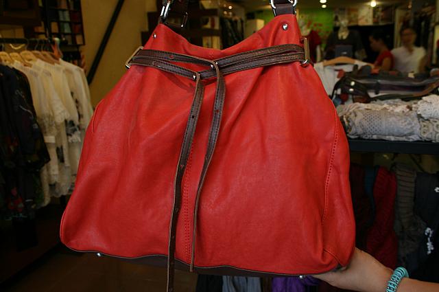 レザーバック110ドル