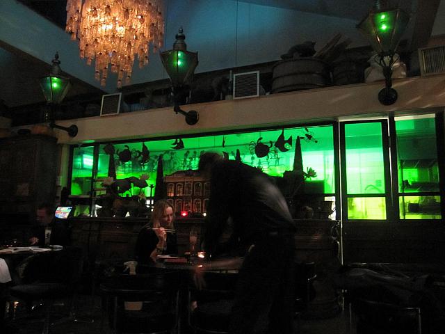 ロンドンのファッショニスタが大好きなイーストロンドンにあるバー。