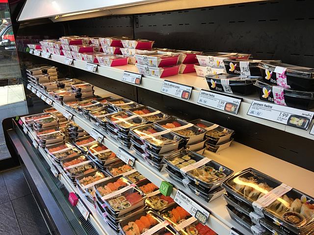 ヘルシー志向のメニューが揃ったイギリスのファーストフードチェーン！美味しいアレンジ寿司も楽しめます