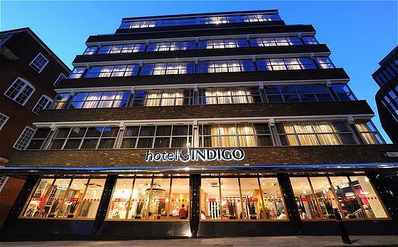 ホテルは2010年にリノベーションが完了、ロンドン金融の中心・シティほど近く、観光にもビジネスにも機動力を発揮。徒歩圏に多くの駅があり、移動にも便利です。