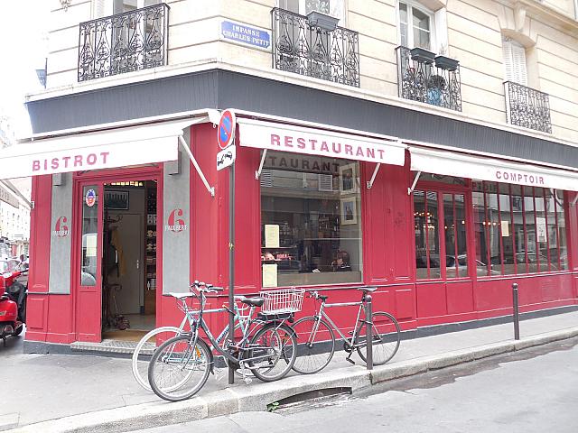 カジュアルな雰囲気と洗練された料理が魅力のビストロ。ランチタイムを過ぎてもワインと生ハムを楽しめる。店員さんのきめ細やかな心遣いも気持ちがいい。