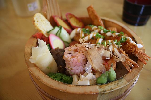 イケメンベントウ！？日本風のお弁当をいただける学生街の日本風食堂