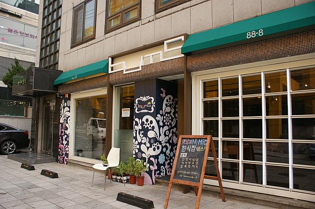 カフェのようなオシャレなお店でカンジャンケジャン！