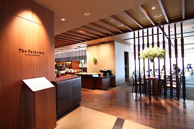 セレブも通う！本格料理が並ぶ豪華ビュッフェで有名なホテル内レストラン！