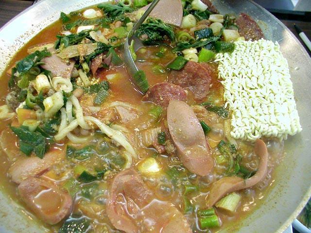 部隊チゲといったらノルブ！全国展開をする部隊チゲのチェーン店。