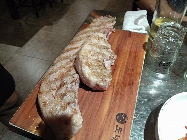 サムギョッサルが人気の焼肉チェーン店！