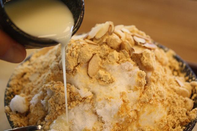 かき氷やインジョルミ（きな粉餅）トーストが有名なコリアン・デザート・カフェ！
