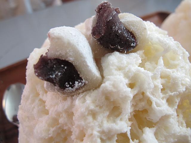 ミルクピンスといえば、ここ！毎月限定で登場するピンスも目玉！