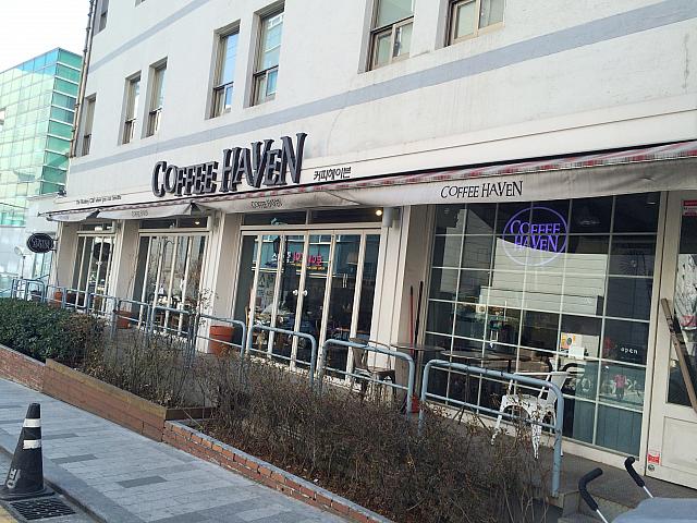 往十里の一角にある落ちつくカフェ