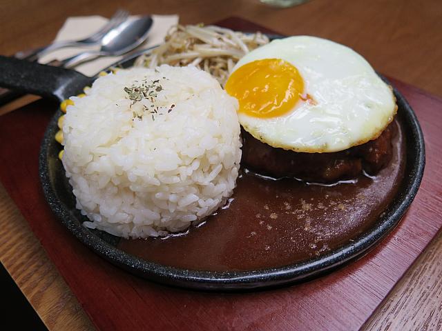 カロスキルにある牛肉100％の手作りハンバーグの美味しいお店！