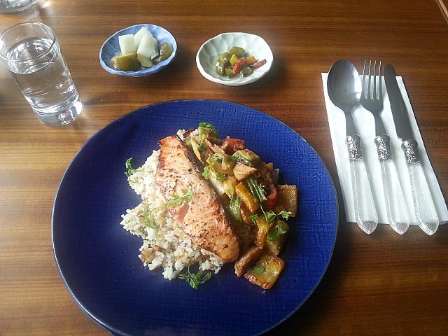 お手ごろブランチ＋多様なサーモン料理が楽しめる隠れ家的レストラン！