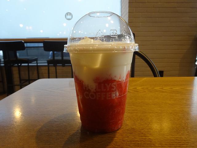 ワッフルなどのデザートもあるカフェチェーン！