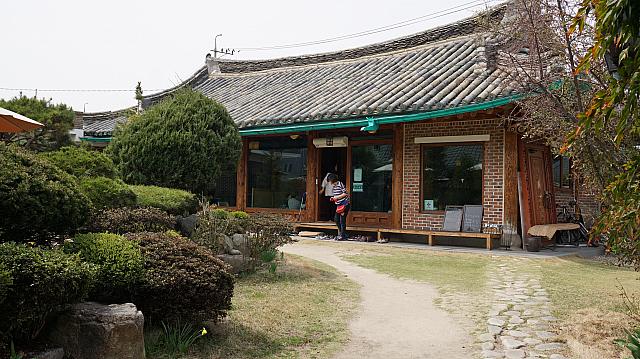 広寒楼からすぐ！おしゃれな韓屋カフェ