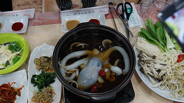 絶品！タコと韓牛の薬膳鍋料理の専門店