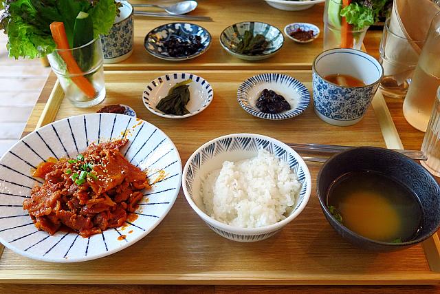 韓屋を改装したオシャレな空間でいただく、かわいいプルコギ定食！