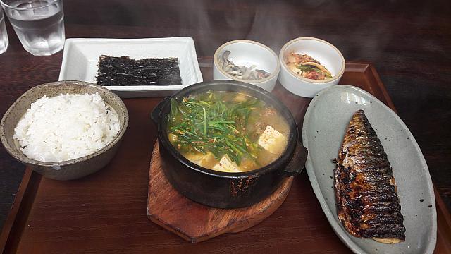 麻薬テンジャンチゲが有名な「トマ」の仁寺洞店。肉＆魚メインの定食メニューが充実！