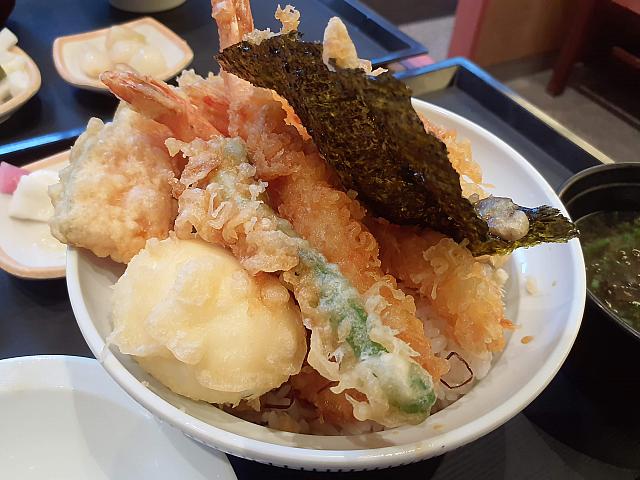 埼玉生まれのがってん寿司がソウル郊外の文井洞にも。ランチタイムは連日満席が当たり前の人気店。