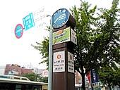 地下鉄１号線ナンポ（南浦・Nampo）駅の１番出口を出てまっすぐ直進。