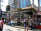 地下鉄４号線ミョンドン（明洞・Myeong-dong・424）駅６番出口を出て、すぐ左に曲がり、明洞のメインストリートをまっすぐ進み、