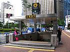 地下鉄ウルチロイック（乙支路入口・Euljiro 1(il)-ga）駅６番出口を出て直進し、
