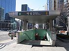 地下鉄２号線ヨクサム（駅三・yoksam・221）駅８番出口を出て、