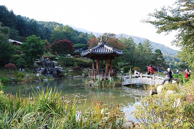 四季折々の花々を楽しめる加平（カピョン）にある１０万坪の庭園！