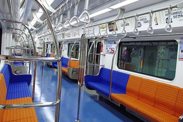 江南から盆唐まで、約１５分で結ぶ快速線！