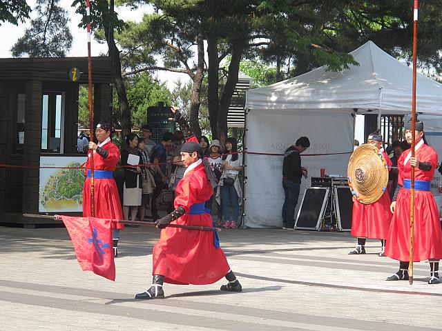 烽燧軍が当時使用した兵士武芸を披露する公演！